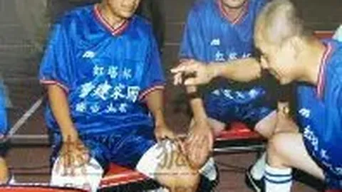 中国男足世预赛对手积极调整，我队需深化技战术研究